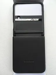 Оригінальний шкіряний чохол Leather Cover Samsung Galaxy Z Flip4 Black (EF-VF721LBEGUA) - мініатюра 6