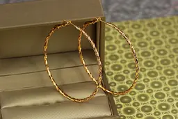 Сережки кільця Хuping Jewelry в"юнок 5 см золотисті