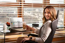Шкіряне офісне крісло з Технологією SoftSwing Sofotel Werona Black +2 подушки в подарок - мініатюра 9