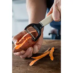 Овочечистка горизонтальна KitchenAid Coreline кремова (KAG145OHACE) - мініатюра 6