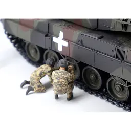 Конструктор ICM Holding Leopard 2A6 ЗСУ з екіпажем - мініатюра 7
