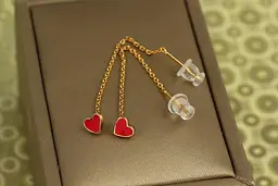 Сережки протяжки Xuping Jewelry сердечки з червоною емаллю 6 см золотисті - мініатюра 2