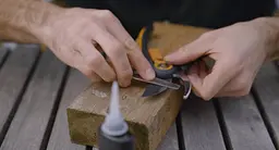 Комплект по догляду за інвентарем Fiskars 110990 (1001640) - мініатюра 3
