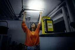 Акумуляторна багатофункціональна лампа Karcher MFL 2-18 (1.445-360.0) - мініатюра 2