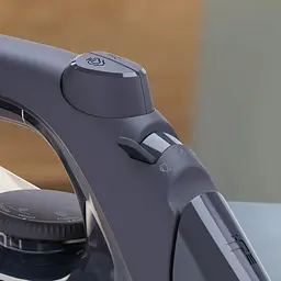 Праска Electrolux 2500Вт, 330мл, паровий удар 200гр, керамічна підошва, блакитний teh0016240 - мініатюра 4