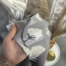 Атласні штори з квітами сірого кольору 150х270 з батистовим тюлем 400х270 ALBO pbe0052612 - мініатюра 8