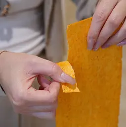 Гігантські чіпси гостер латяо Xiaolala Spicy Latiao Chips Indian Flying Cake Flavor 900г - мініатюра 6