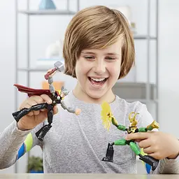 Ігровий набір Hasbro Marvel Avengers Bend and Flex Tour vs Loki  (F0245) - мініатюра 11