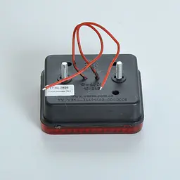 Задній ліхтар LED універсальний для причепа квадратний RED 85х75мм Wassa Ф-460L - мініатюра 2