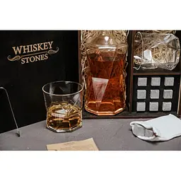 Подарунковий набір Whiskey Stones камені для віскі 9 штук + інструкція + мішечок для зберігання + щипці + 2 склянки та декантер - мініатюра 3