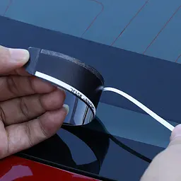 Декоративна наклейка на задній стоп-сигнал Tesla Model 3 (Завод) - мініатюра 4