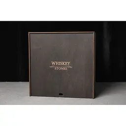 Подарунковий набір віскі Whiskey Stones з камінням для віскі в дерев'яному пеналі №3 + декантер і 2 склянки + щипці + мішечок - мініатюра 8