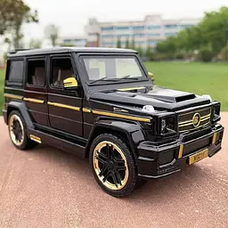Колекційна металева модель позашляховика АвтоЕксперт Mercedes-Benz G65 AMG Brabus із золотими вставками, інерцією, світлом та звуком 1:24 - мініатюра 2