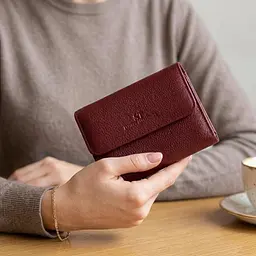 Шкіряний жіночий гаманець з монетницею ST Leather 19492 бордовий - мініатюра 3