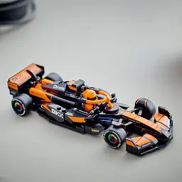 Конструктор LEGO Speed Champions Автомобіль для перегонів McLaren F1 269 деталей (77251) - мініатюра 8