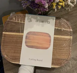 Кухонна дошка для нарізки SMEG Cutting Board Дерев'яна дошка 28×42×1.9 см KT7006503