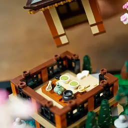 Конструктор LEGO Icons Тихий сад 1363 деталей (10315) - мініатюра 4