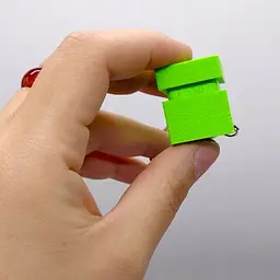 Брелок 3D-друк "Кріпер-Клікер" (одна КНОПКа) Майнкрафт / Minecraft KEYCHAIN - мініатюра 2