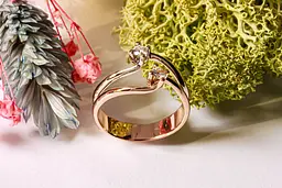 Каблучка з червоного і білого золота з фіанітами 19 K-0316 - мініатюра 6