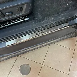 Накладки на пороги для Volkswagen ID.4 2020- Нержавіюча сталь із загином та Логотипом 4 шт (Premium P-VW56) - мініатюра 3