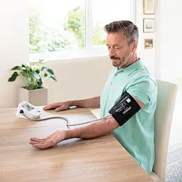 Тонометр Omron M3 Comfort (HEM-7155-E) з адаптером автоматичний на плече - мініатюра 6
