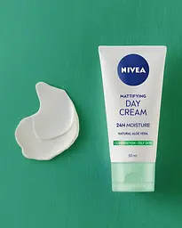 Матуючий денний крем Nivea Інтенсивне зволоження 24 години для комбінованої та жирної шкіри 50 мл - мініатюра 5