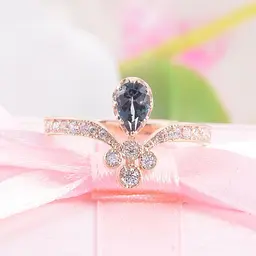 Каблучка з червоного золота з топазом London Blue K-0235 - мініатюра 2