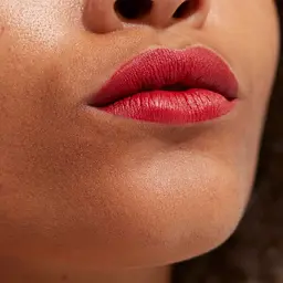 Помада для губ матова Gosh Velvet Touch Matt Lipstick, тон 029 (Runway Red), 4 г - мініатюра 4