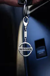 Срібний брелок Nissan (Ніссан) (9012.1)