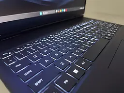 Ноутбук Dell 16 Alienware 16 Aurora 2.5K IPS 120Hz/Intel 7-240H/32GB/1TB/RTX 5060 8GB/DOS (LAC16250-7568BLU-PUS) - мініатюра 6