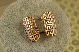 Сережки Xuping Jewelry міф з грецьким візерунком 1.9 см золотисті