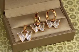 Набір Xuping Jewelry сережки підвіски і кулон Кришталевий метелик золотистий