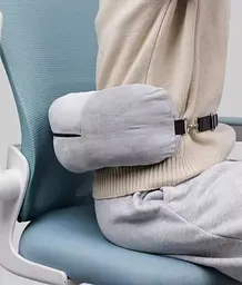 Подушка-чохол для ручної поклажі в літак Travel Pillow Bag 79×18 см, з ремінцями сіра - мініатюра 4
