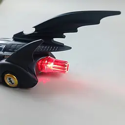 Іграшкова машинка бетмобіль ТехноК Batman Batmobile (масштаб 1:43, світло, звук, у коробці) 4357-11 - мініатюра 2