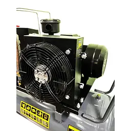 Компресор виского тиску гвинтовий GTM DLG4V 380 (150 л, 420 л/хв, 4.0 кВт, 380-400 В) - мініатюра 5