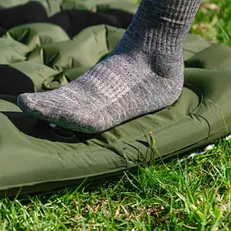 Матрац туристичний надувний одномісний Naturehike CNK2550WS019, 200х60х6.5 см, синій із вбудованою помпою для надування - мініатюра 10