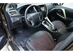 Авточохли модельні MW Brothers для Mitsubishi Pajero Sport III c 2015 - мініатюра 3