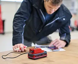 Зарядний пристрій USB акумуляторний TC-CP 18В Einhell hoz0014301 - мініатюра 6