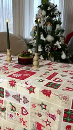Скатертина Ecotton 150х220 см новорічна Новорiчний печворк бежево-червона (24203) - мініатюра 4