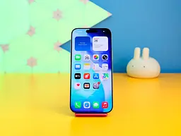 Смартфон Apple iPhone 16 Pro Max 256 ГБ білий титан (MYWW3) б/в [176185] - мініатюра 2