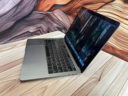 Ноутбук Apple MacBook Pro 13" A1989 i7-8559U/16/500 (C02XJ0RFJHD2) Б/в - мініатюра 3