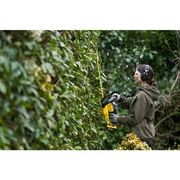 Кущоріз акумуляторний Stanley FatMax 20 В 55 см (SFMCHT855M1-QW) - мініатюра 4