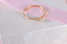Каблучка з червоного золота з фіанітами 14.5 K-0048 - мініатюра 3