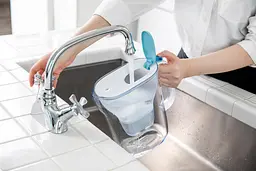 Фільтр-глечик Brita Style LED синій 2.4 л (1039279) - мініатюра 2