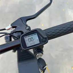 Електросамокат із сидінням 14" Giant U12 Max (800W, 48V, 15Ah) з кофром-багажником Червоний - мініатюра 10