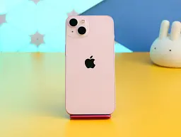 Смартфон Apple iPhone 13 128GB Pink (MLPH3) Б/В - мініатюра 6
