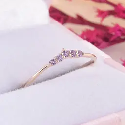 Каблучка з червоного золота з аметистами 16.5 K-0236