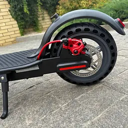 Електросамокат KUGOO M365 PRO  500W 11Ah , складний , перфаровані колеса , чорний (2025 рік) - мініатюра 9