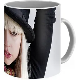 Кухоль GeekLand Lady Gaga Леді Гага в чорному капелюшку  LG 02.04 330 мл чорний - мініатюра 2