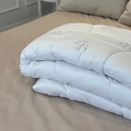 Ковдра двоспальна стьобана Viluta Soft Лебяжий пух 21425 170x210 см біла